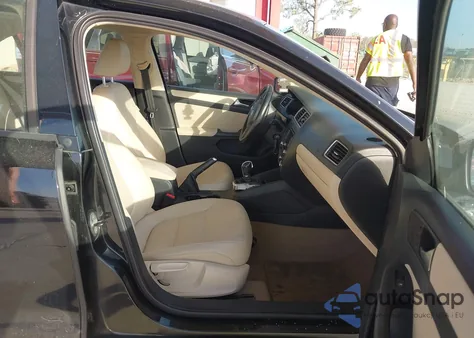 2012 Volkswagen Jetta 2.5L Se z USA, uszkodzony, nr VIN 3VWDP7AJ3CM391334